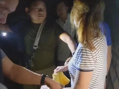 Màn cướp tiệm vàng giữa ban ngày của cặp đôi và cuộc truy bắt nghẹt thở suốt 8 giờ