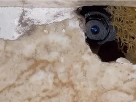 Lắp camera, vợ phát hiện chồng ngoại tình với nhiều người đàn ông