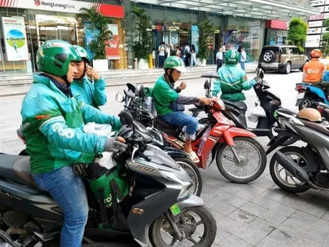 Hà Nội dự kiến có quy định mới dành cho xe ôm, shipper chạy xe xăng