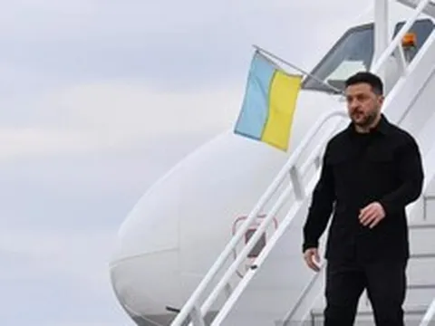 Ông Zelensky tới Armenia tề tựu cùng đồng minh