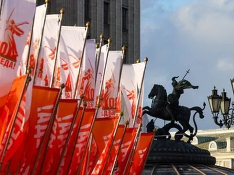 Nga, Ukraine cùng tuyên bố ngừng bắn nhưng thời gian lệch nhau