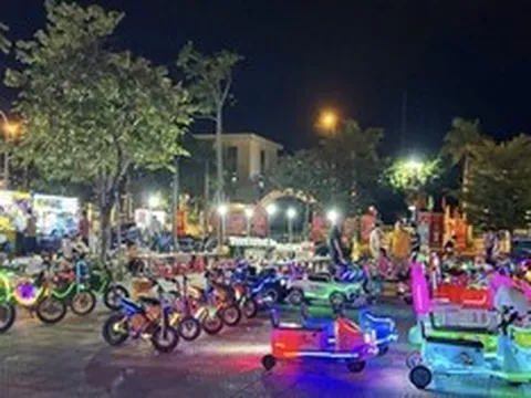 Chơi xe điện tự chế, bé trai 5 tuổi gặp tai nạn nghiêm trọng