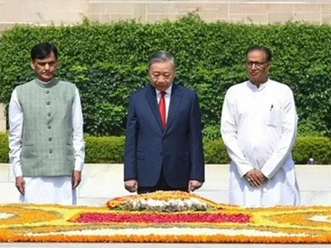 Tổng Bí thư, Chủ tịch nước Tô Lâm tưởng niệm lãnh tụ Mahatma Gandhi