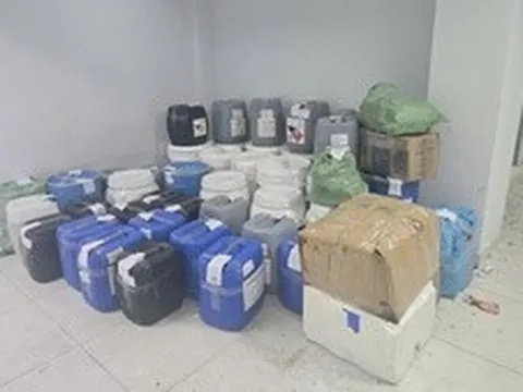 Triệt phá đường dây sản xuất giấm Acetic giả, có thể gây tử vong nếu dùng nồng độ cao