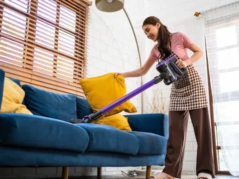 Xôn xao chuyện một gia đình tuyển giúp việc lương hơn 1,7 tỷ đồng