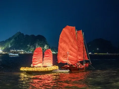 Đánh thức vịnh kỳ quan bằng nhịp sống lễ hội 4 mùa tại Bãi Cháy