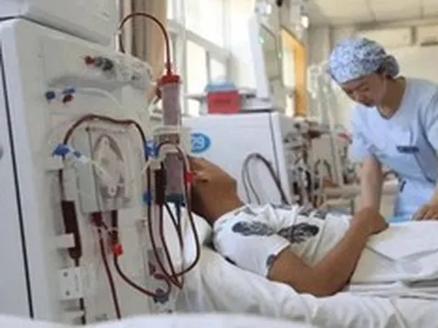 Nam thanh niên 35 tuổi suy thận vì kiểu ăn giới trẻ "thích mê"
