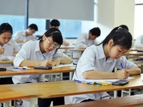 Thi TSA “nóng” chưa từng có: 22.000 thí sinh đổ bộ, điểm thi trải dài 10 tỉnh thành