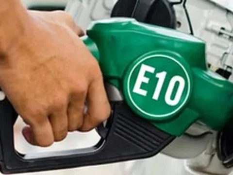 Kiên trì mục tiêu chuyển đổi xăng sinh học E10