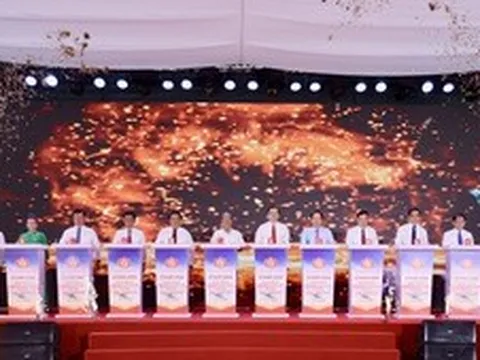 Phó Thủ tướng Lê Tiến Châu dự Lễ khởi công 'mắt xích' quan trọng trên tuyến đường bộ Hà Nội-Vientiane