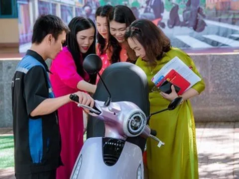 Không cần bằng lái, đổi pin siêu tiện: Lý do Evo Lite hút khách đô thị