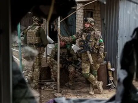 Trở ngại mới khiến Ukraine chưa thể nhận tiền từ EU