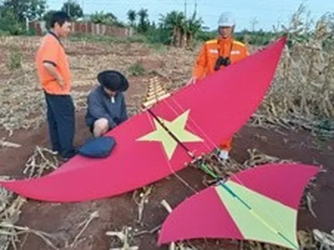 Thả diều gần lưới điện: Nguy cơ mất an toàn và bài toán nâng cao ý thức cộng đồng