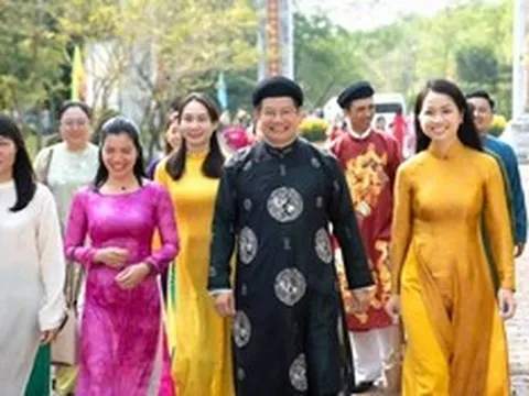 Không chỉ là trang phục, áo dài được Huế định vị như một di sản sống