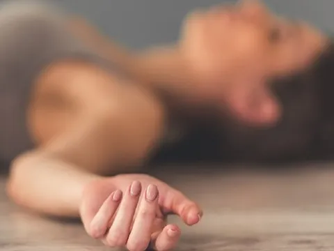 Cô gái 20 tuổi “gan trắng xóa”, bác sĩ chỉ thẳng 2 món khoái khẩu “vạn người mê”
