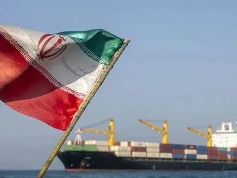 Mỹ tiến hành "các cuộc tấn công phòng vệ" tại Iran