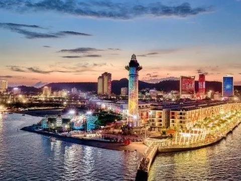 Khai trương "siêu phẩm" bên vịnh: Có bia thủ công chuẩn Đức, tọa độ thưởng thức show 3D mapping và pháo hoa đẹp nhất Quảng Ninh