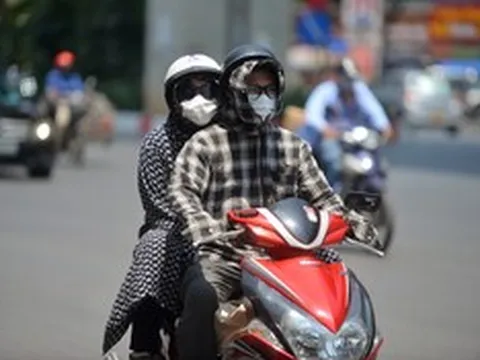 Bảo vệ sức khỏe mùa nắng nóng: Đừng bỏ qua những thói quen "vàng" này