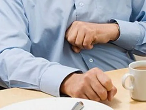 Bỏ qua 2 triệu chứng không đau, người đàn ông 60 tuổi phát hiện ung thư gan giai đoạn cuối