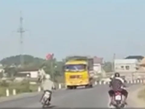Công an vào cuộc xác minh clip nam thanh niên lạng lách, đánh võng trên đường quốc lộ