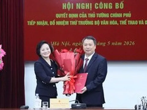 Phó Thủ tướng Phạm Thị Thanh Trà trao quyết định bổ nhiệm ông Nguyễn Huy Dũng giữ chức Thứ trưởng Bộ VHTT&DL