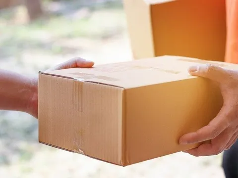 Cảnh báo thủ đoạn giả nhân viên giao hàng, dàn dựng tình huống để lừa đảo