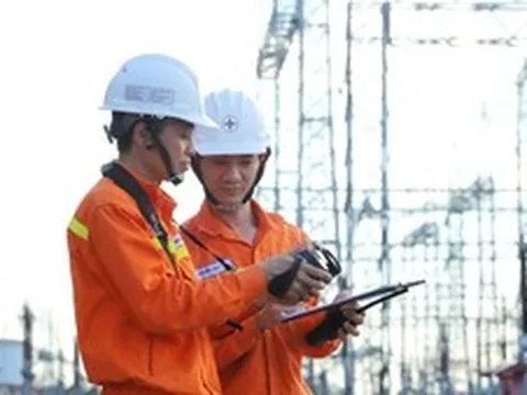 Vượt nắng nóng lịch sử, EVNNPT giữ vững huyết mạch truyền tải điện miền Bắc