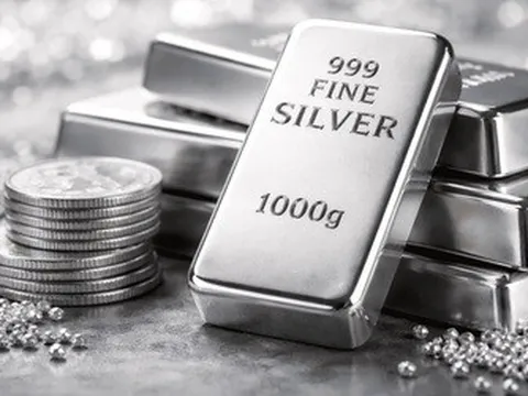 Giá bạc hôm nay (1/6): Tăng, giảm trái chiều