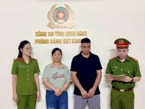 2 người bị khởi tố vì bán bánh đúc có chứa hàn the