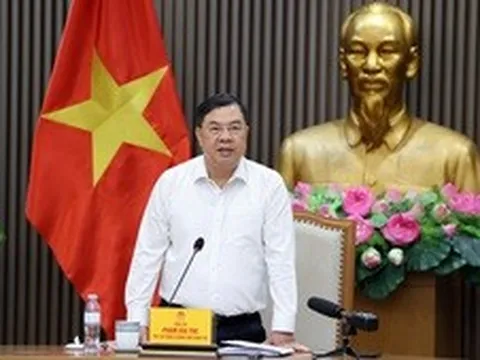 Phó Thủ tướng Thường trực Phạm Gia Túc yêu cầu bảo đảm nguồn cung, chất lượng và quyền lợi người tiêu dùng khi chuyển đổi sang xăng E10