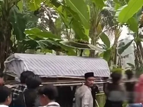 Đi nghỉ giữa thiên nhiên, gia đình 4 người tử vong "bí ẩn" chỉ sau một đêm