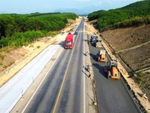 Phấn đấu hoàn thành mở rộng toàn tuyến cao tốc Bắc-Nam vào năm 2030