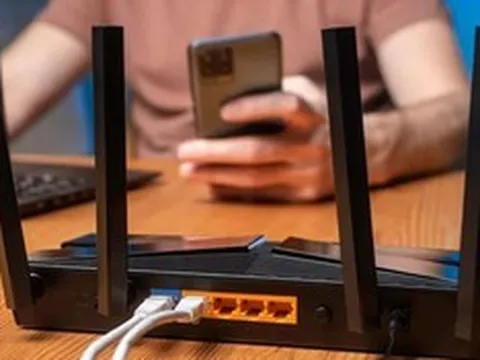 Lý do nên rút phích cắm cục Wi-Fi mỗi tuần 1 lần