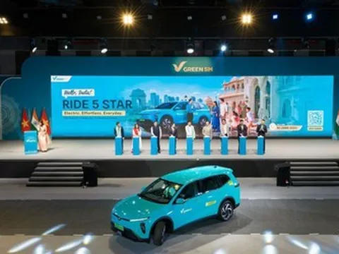 Green SM ra mắt dịch vụ taxi thuần điện Green SM limo tại Ấn Độ