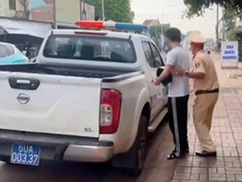 5km nghẹt thở đưa thí sinh kịp giờ thi tốt nghiệp của CSGT