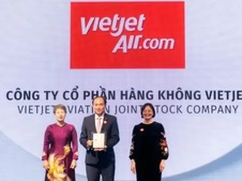 Vinh danh Vietjet trong TOP 50 Doanh nghiệp phát triển bền vững