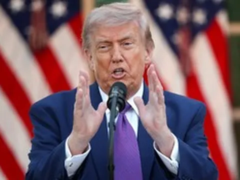 Ông Trump bắt đầu nói về thời gian và địa điểm ký kết thỏa thuận Mỹ - Iran, Tehran lập tức phản ứng