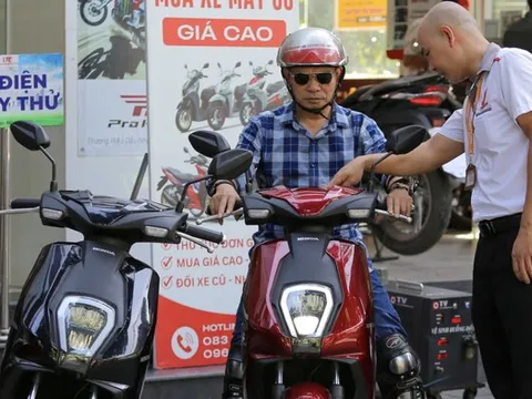 Hà Nội thay đổi phương án hỗ trợ người dân chuyển đổi xe máy xăng