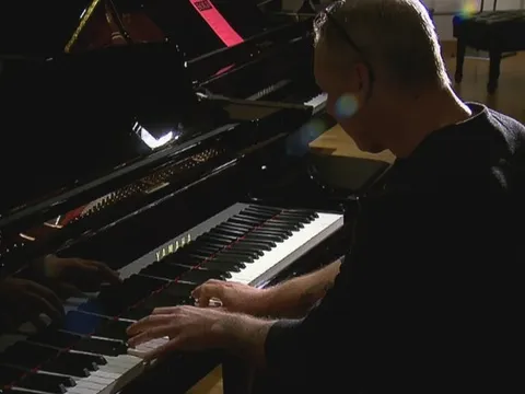 Từ cú đập đầu định mệnh đến thiên tài piano: "Dị nhân" bí ẩn nhất được khoa học ghi nhận