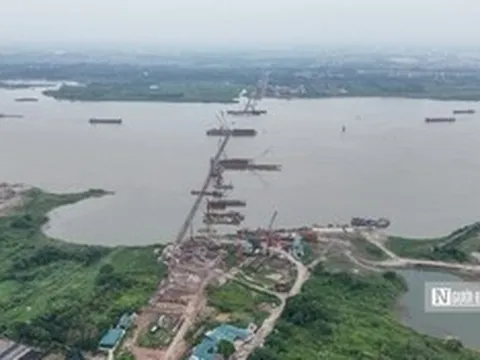 Hà Nội: Hình hài cầu vượt sông Hồng trị giá hơn 7.000 tỷ đồng sau 9 tháng
