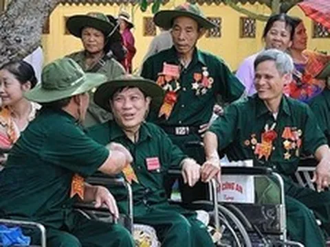 Tặng quà cho hơn 1,56 triệu người có công dịp kỷ niệm 79 năm Ngày Thương binh - Liệt sĩ