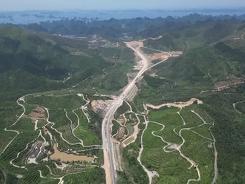 Quảng Ninh: Ì ạch trên công trường dự án gần 2.000 tỷ đồng