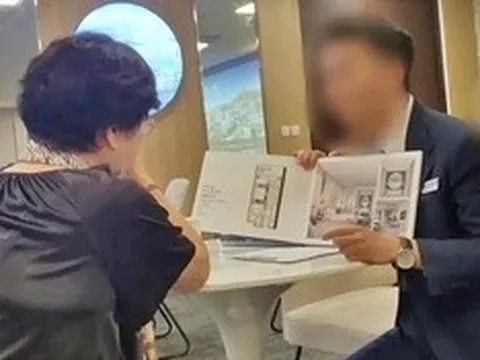 “Bẫy” hợp đồng kỳ nghỉ: Nhận diện nghệ thuật thao túng khách hàng
