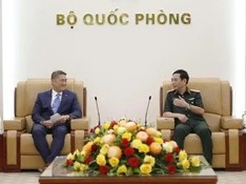 Đại tướng Phan Văn Giang tiếp Quyền Bộ trưởng Bộ Hải quân Hoa Kỳ