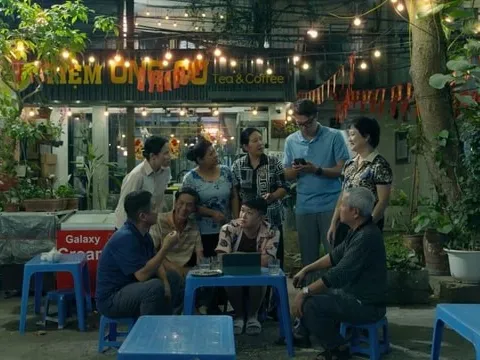 Phim “Dưới ô cửa sáng đèn": Gợi nhớ những khu tập thể cũ của Hà Nội