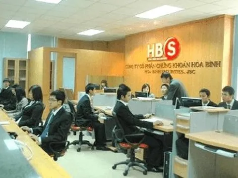 UBCKNN yêu cầu HBS không được tự ý bán hơn 10,2 triệu cổ phiếu trên tài khoản khách hàng