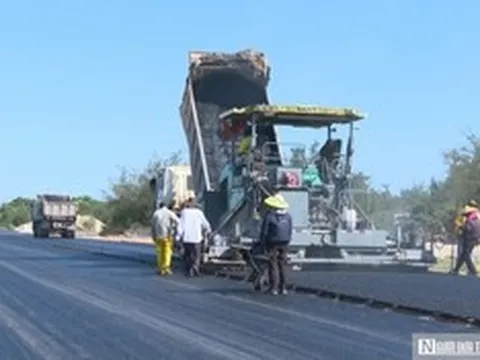 "Vượt nắng thắng mưa", công nhân tăng ca đưa dự án trọng điểm về đích