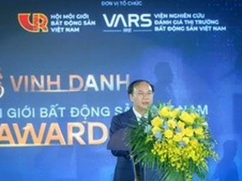 Xây dựng đội ngũ môi giới chuyên nghiệp để phát triển thị trường bất động sản bền vững