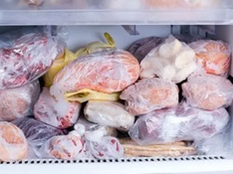 Đừng để tủ lạnh thành "ổ bệnh": 7 thói quen tích trữ thực phẩm nhiều người Việt đang mắc