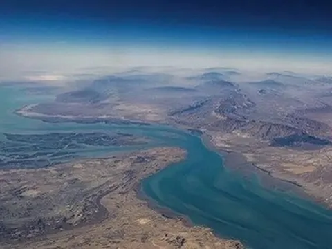 Iran và Oman đã bắt đầu đàm phán về eo biển Hormuz